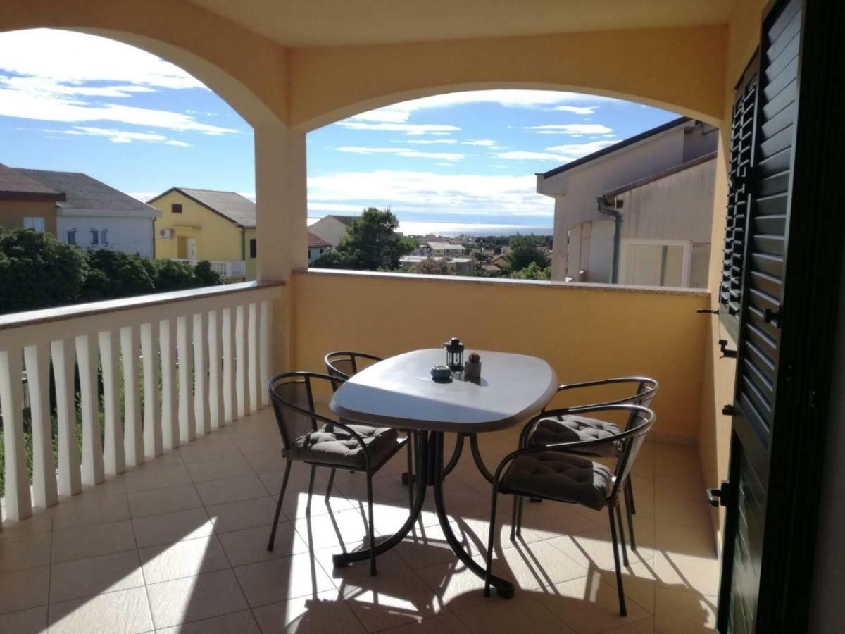 Apartman Dora Povljana Exterior foto